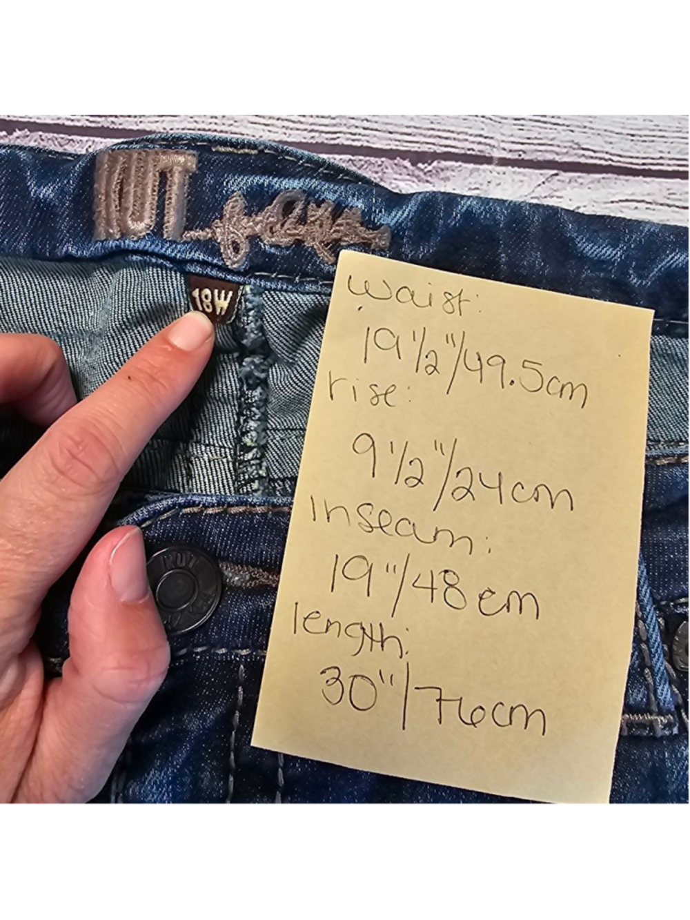 Kut from the kloth 18W capris/shorts - Picture 2 of 14